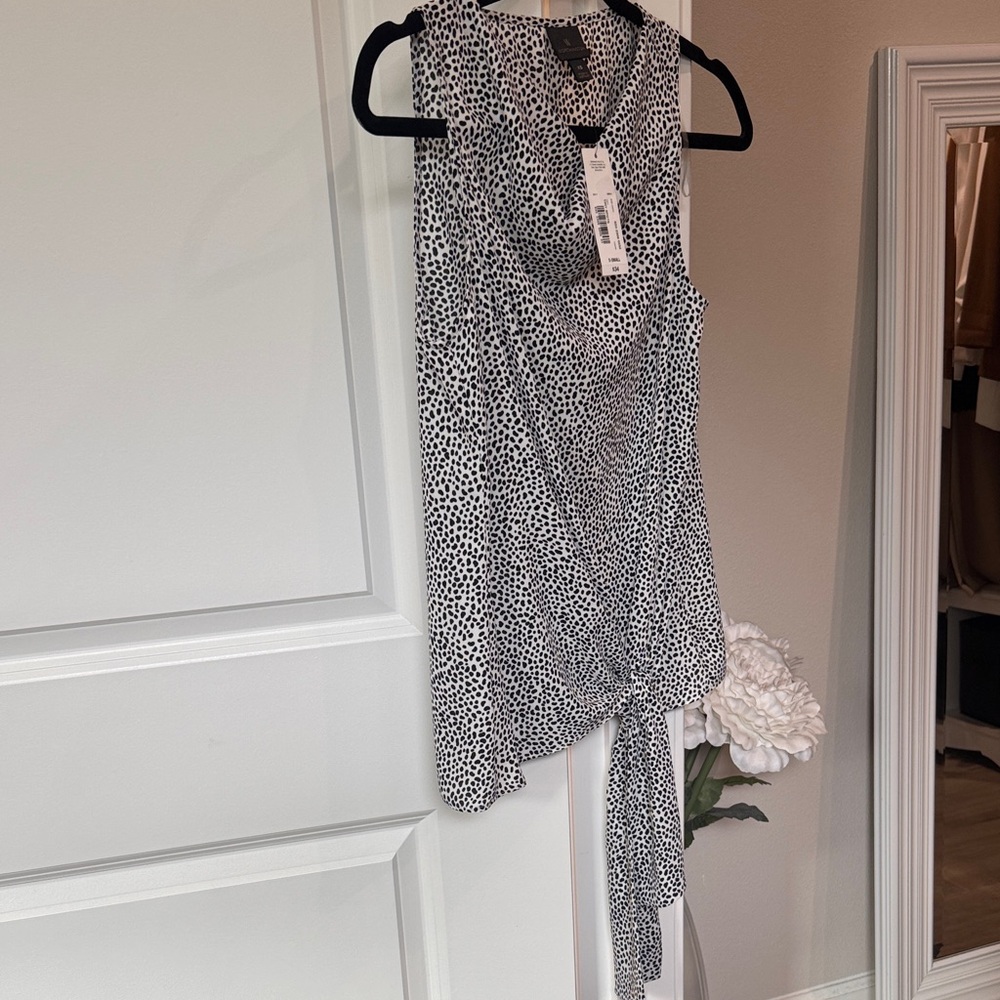Worthington Black and White Sleeveless Top Size XS
